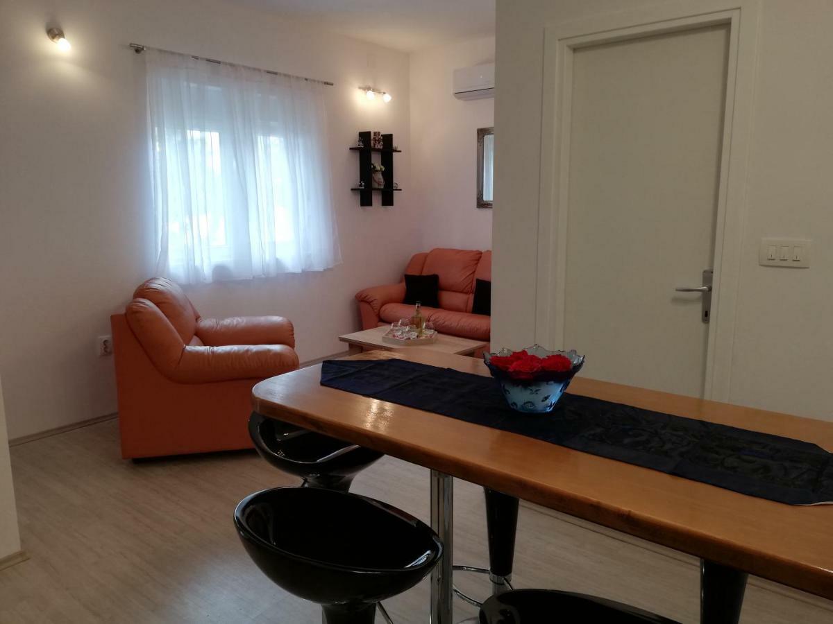 Nova Apartment