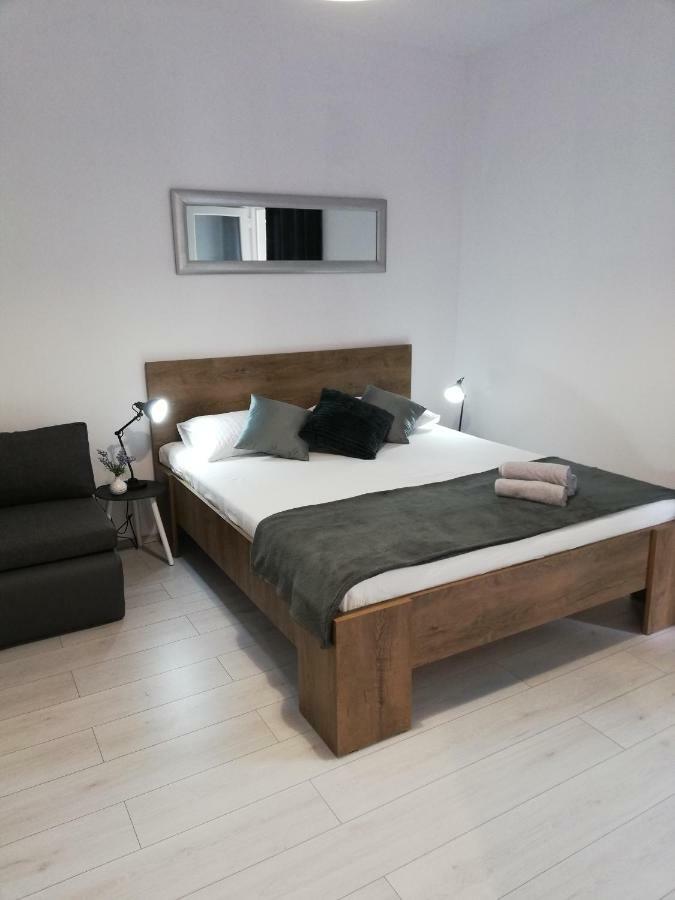 Nova Apartment